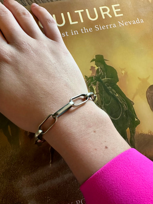 Linked bracelet