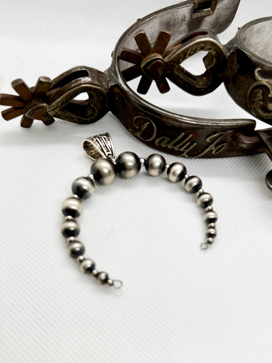 Naja Pendant