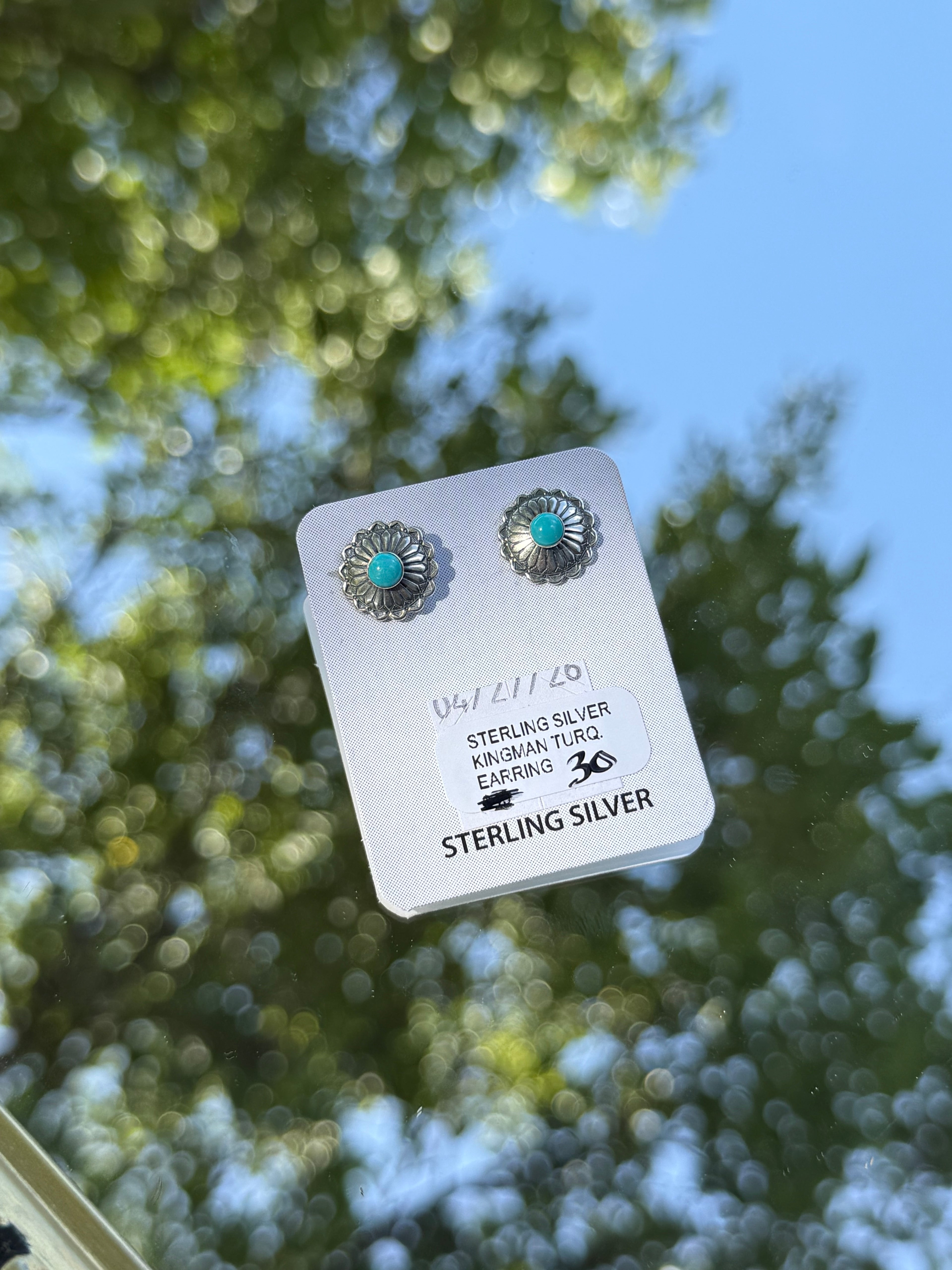 Lila Studs